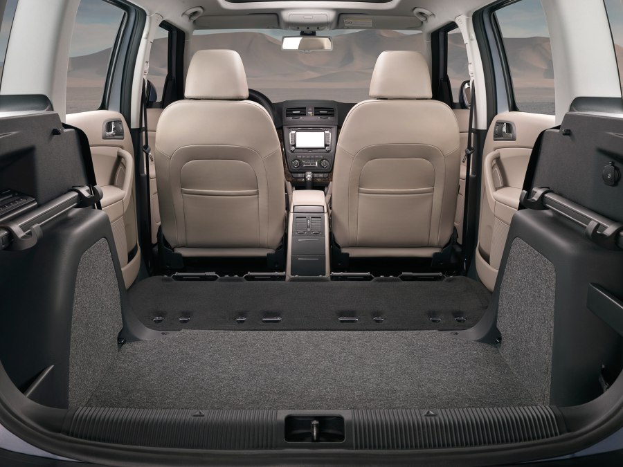 Skoda Yeti 2012 салон и багажник