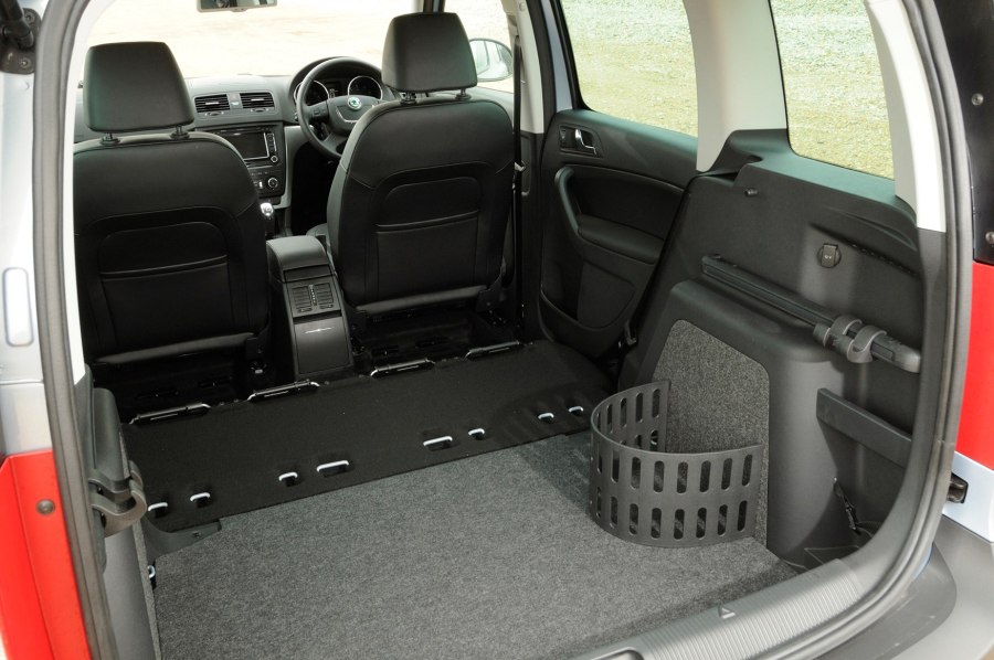 Skoda Yeti задний ряд