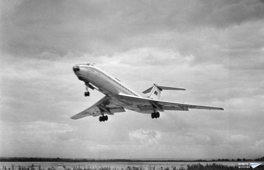 Первый полет самолета ту-134