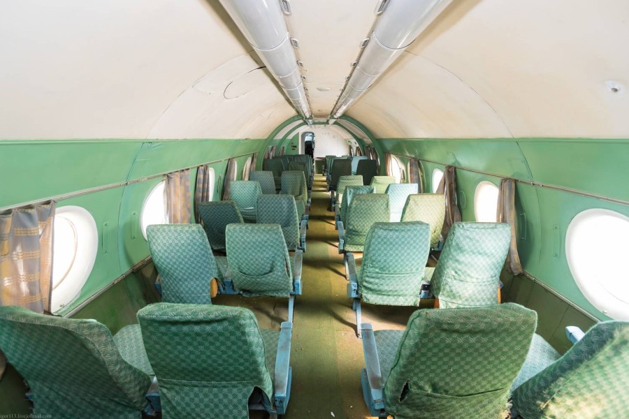 Ту-134 пассажирский самолёт салон