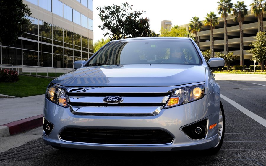 Ford Fusion Hybrid 2011