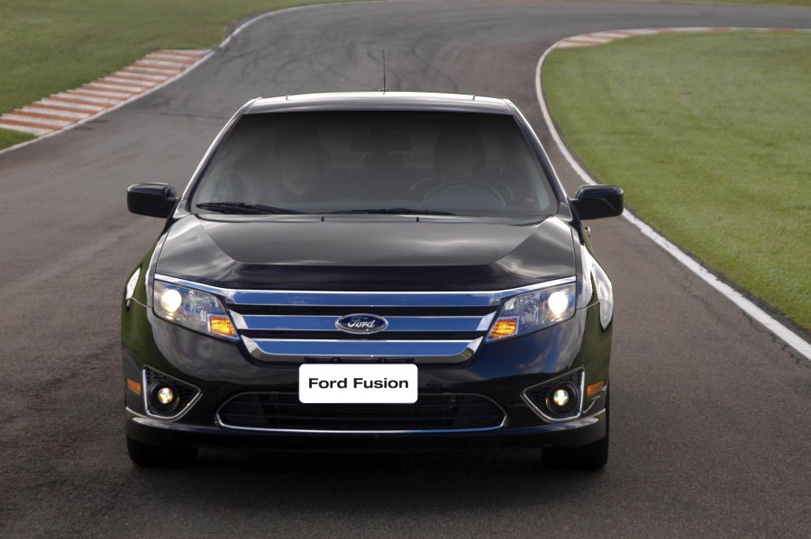 Ford Fusion американский