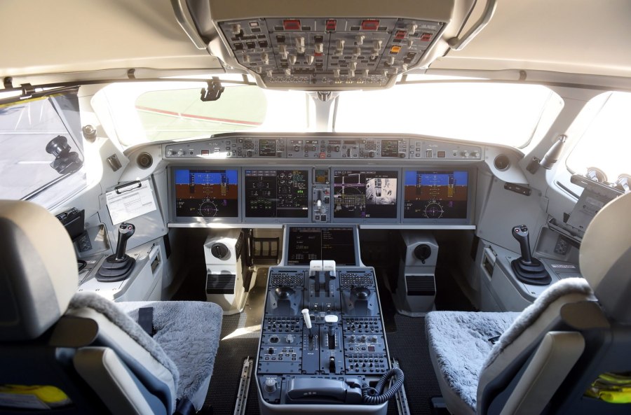 Airbus a330-300 кабина
