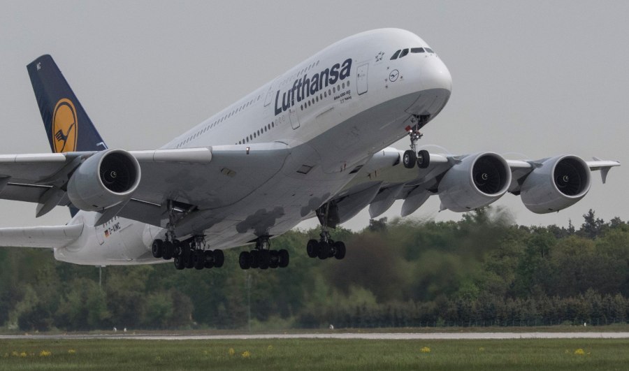 Airbus a380 кабина и салон