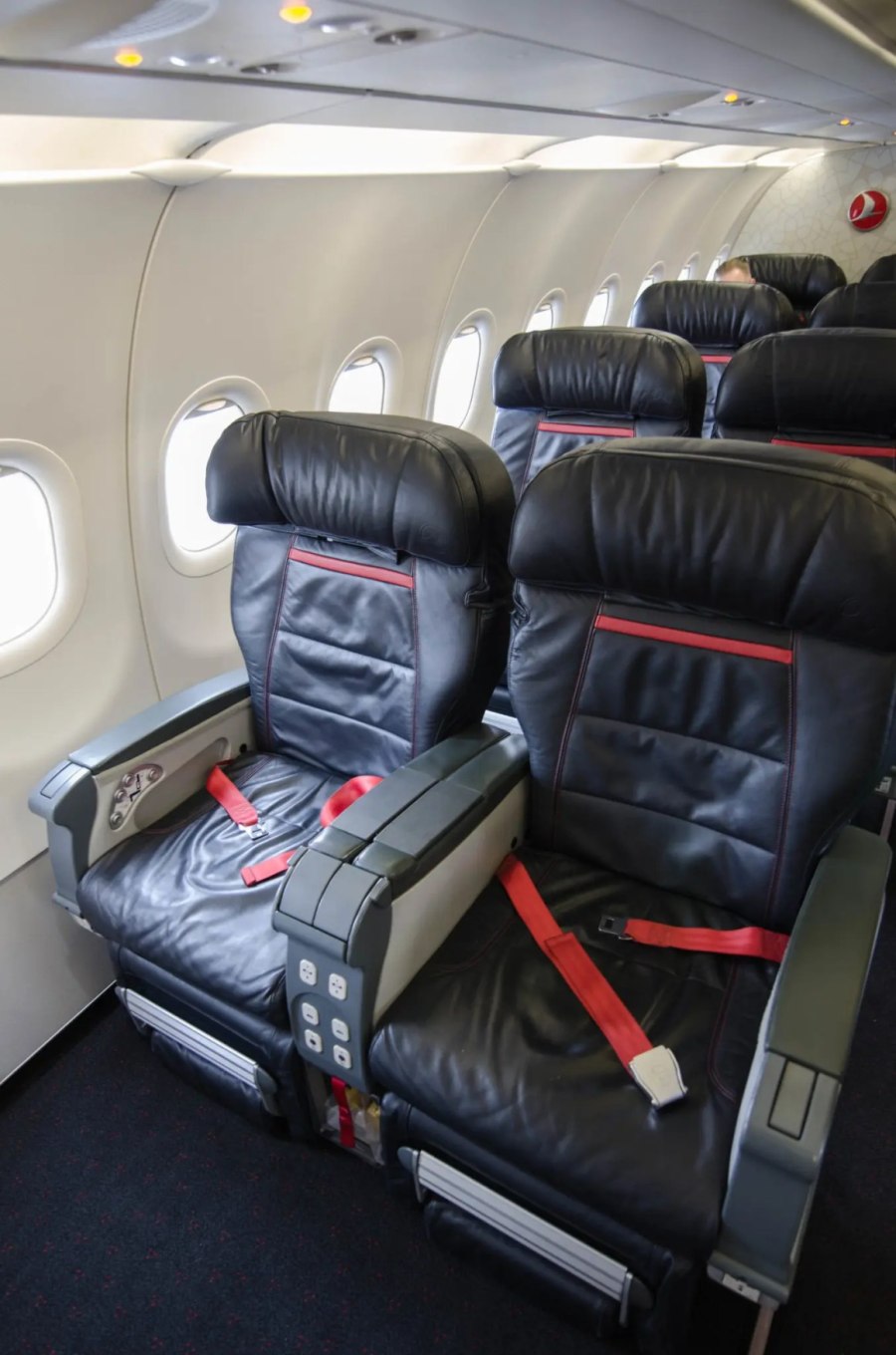 Airbus a319 Уральские авиалинии