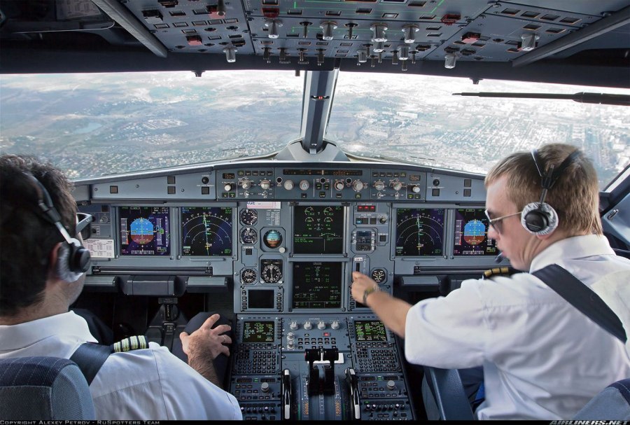 Кабина самолета Airbus a320