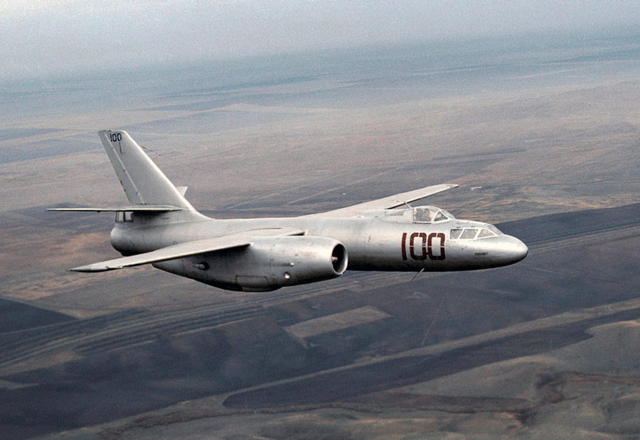 Ил-28 самолет