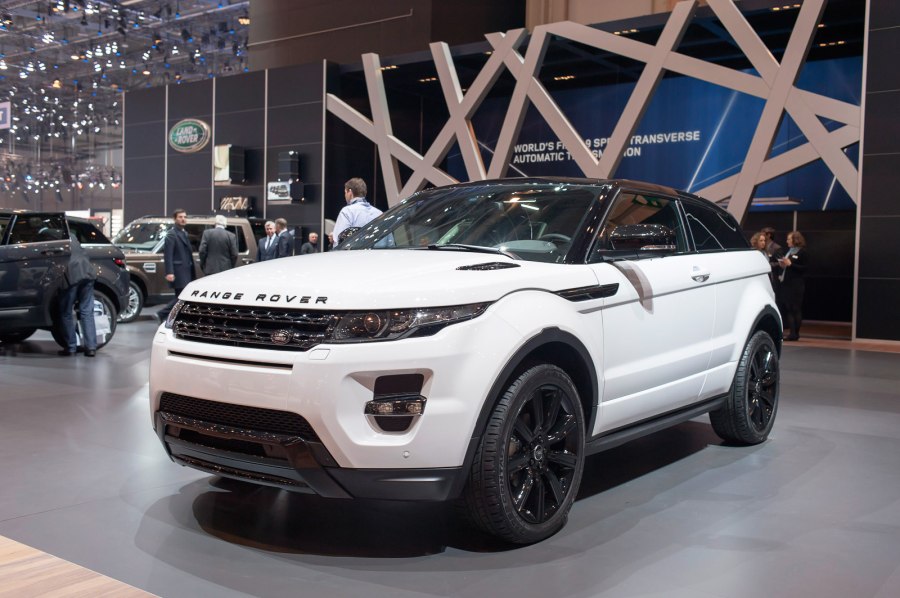 Range Rover Evoque белый с черной крышей