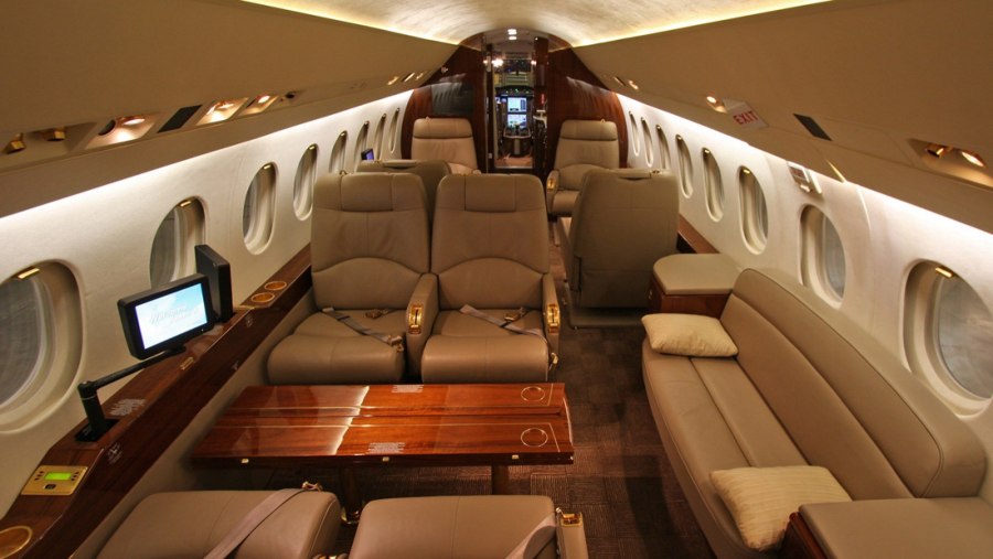 Falcon 2000 Interior