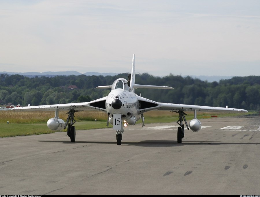 Hunter f1 самолет