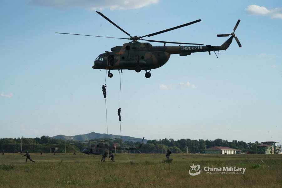 Высадка десанта с вертолета