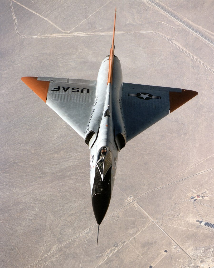 Истребитель f-106 Delta Dart