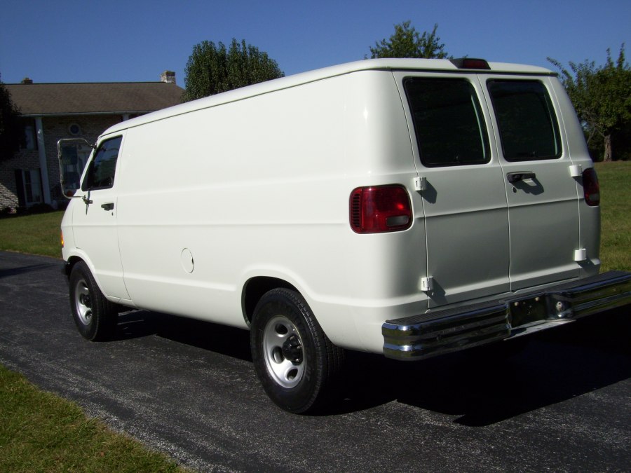 Dodge Ram van 1998