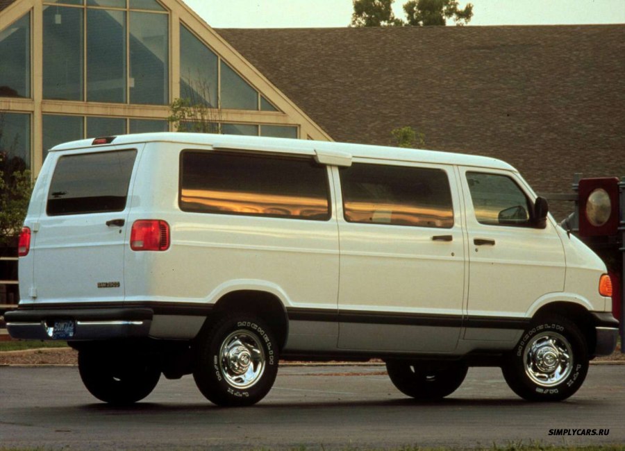 Dodge Ram van 2000