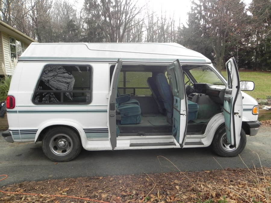 Dodge Ram 2500 van