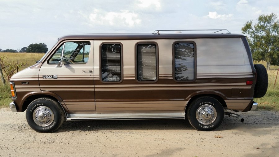 Dodge Ram van
