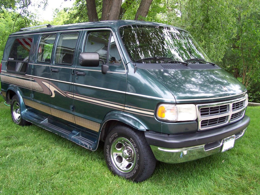 Фургон dodge Ram van
