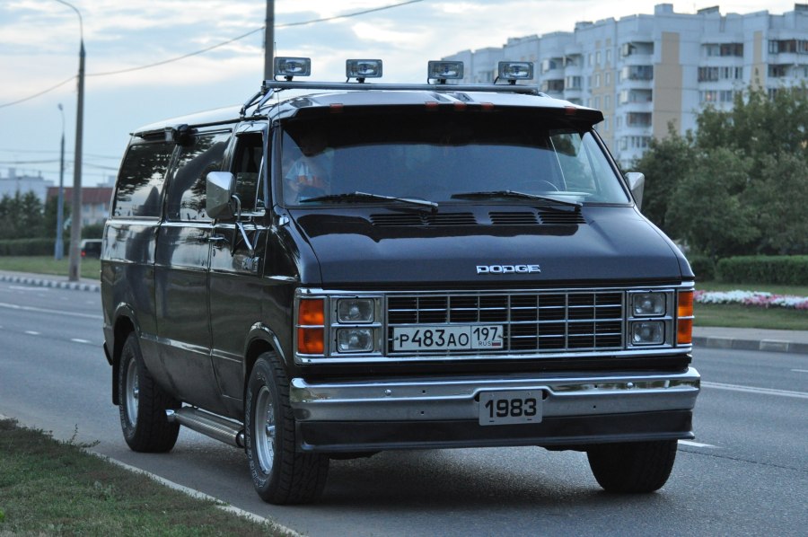 Dodge Ram van салон 2002