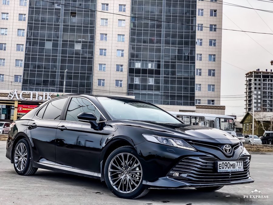 Toyota Camry v70 2017