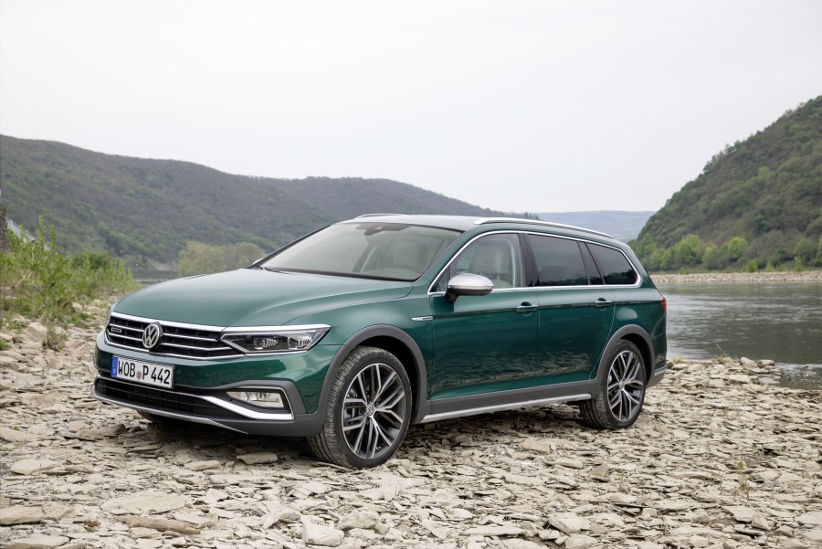 Volkswagen Passat Alltrack 2021 (универсал)