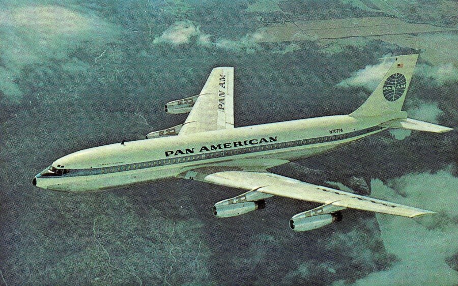 Самолет Боинг 707