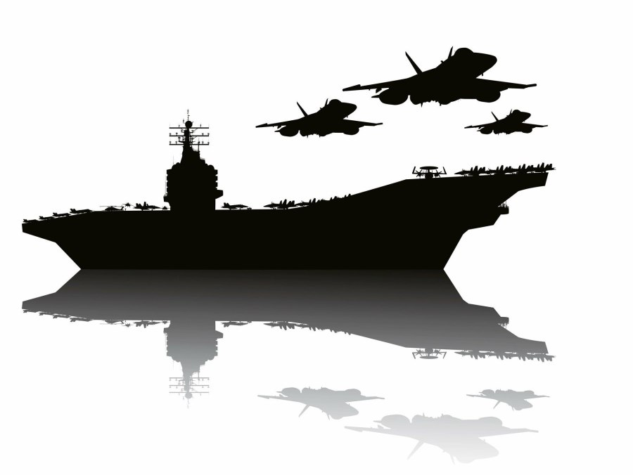 Силуэт военного катера