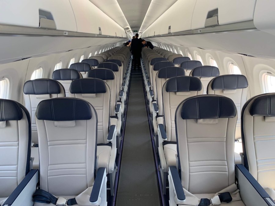Embraer Legacy 450 салон
