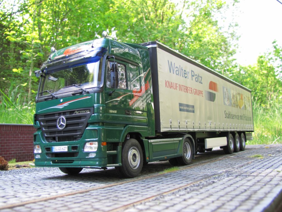 Mercedes-Benz Actros 2