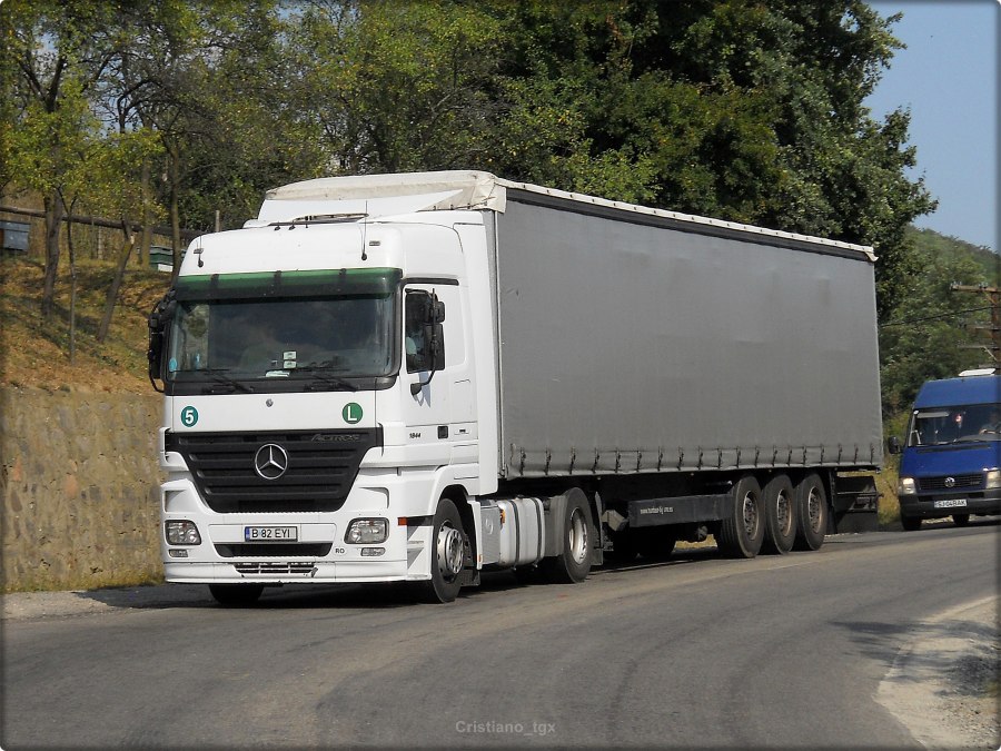 Mercedes-Benz Actros 2