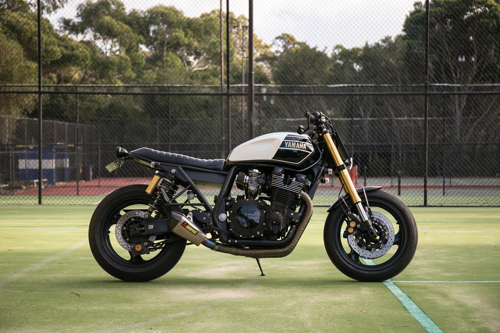 Yamaha custom. Yamaha XJR 1300 Custom. Yamaha XJR 400 Custom. Yamaha XJR Custom. Yamaha XJR 400 кастом.