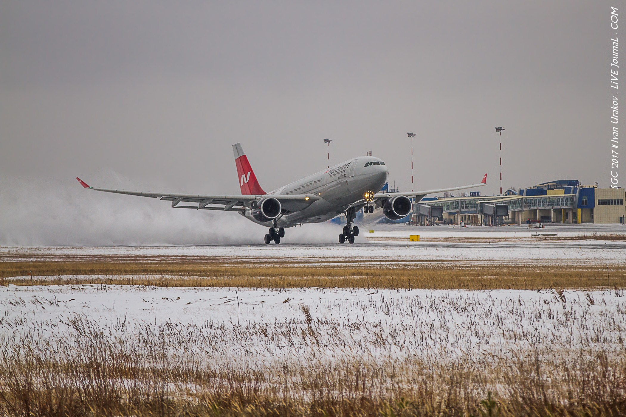 Сургут самолет рейс. Аэропорт Сургут. Самолёт Nordwind Airbus a330-200 Кольцово. Самолет Сургут. ОАО 