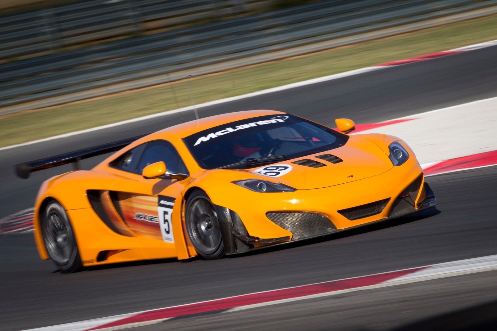 MCLAREN mp4 12c gt3