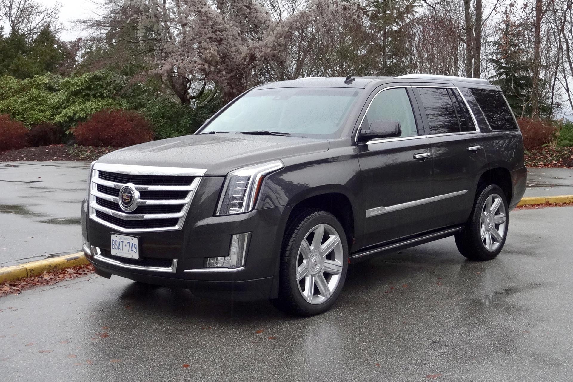 Cadillac Escalade Black r24