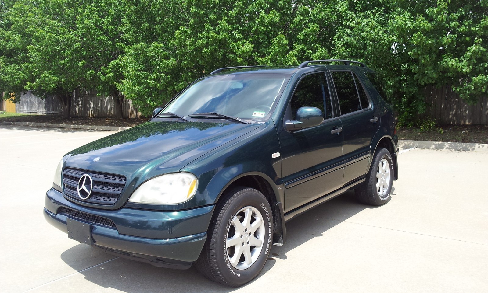 Мерседес мл 320 1998. Mercedes ml 320 2000. Mercedes Benz ml320 2000. Mercedes-Benz m-class ml320. Mercedes Benz ml 320 1997.