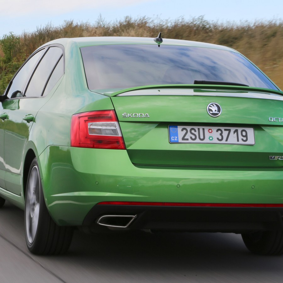 Škoda Octavia a8 сзади