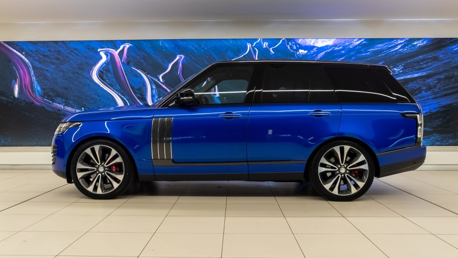 Range Rover SV Autobiography 2021