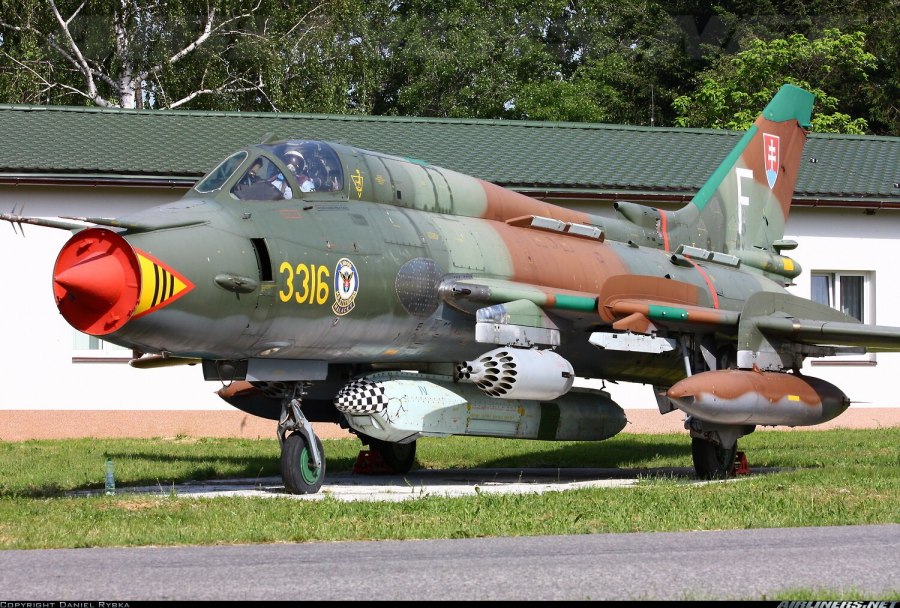 Истребитель Су-27