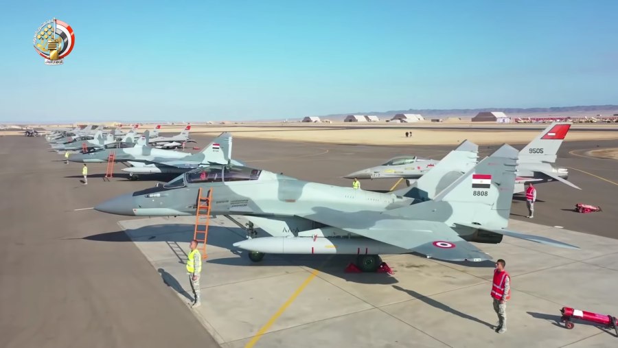 Русские Витязи пилотажная группа Су-35с