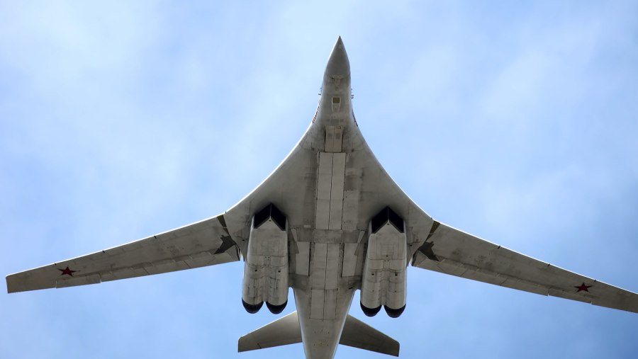 Ту-160 белый лебедь стратегического назначения