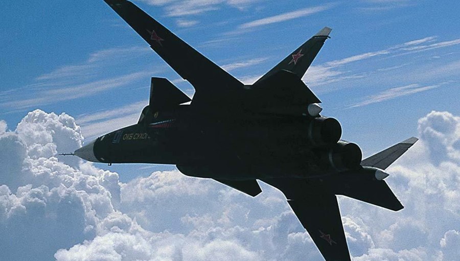 Экспериментальный истребитель Су-47 «Беркут»