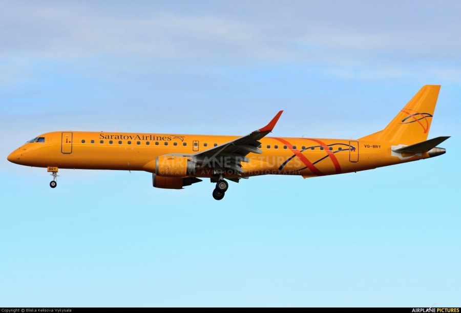 Embraer 195 Saratov Airlines модель