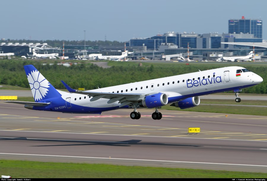 Самолет Embraer ERJ-190