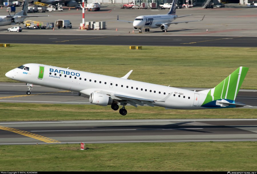 Самолет: Embraer 195 Jet