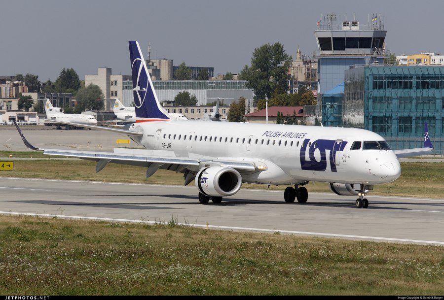 Embraer 195 lot
