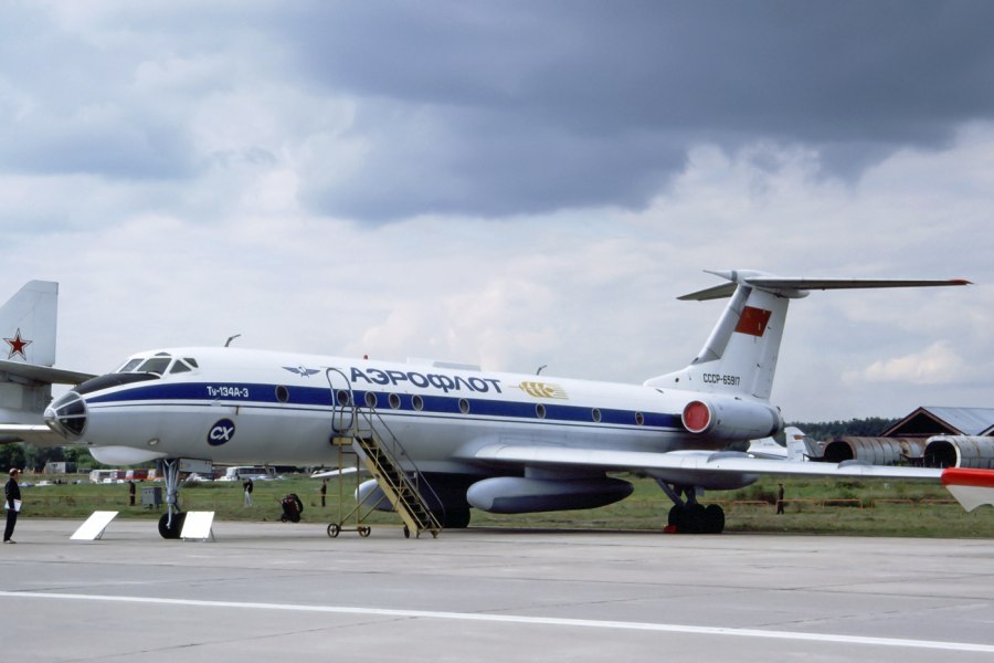 Самолет ту-134сх