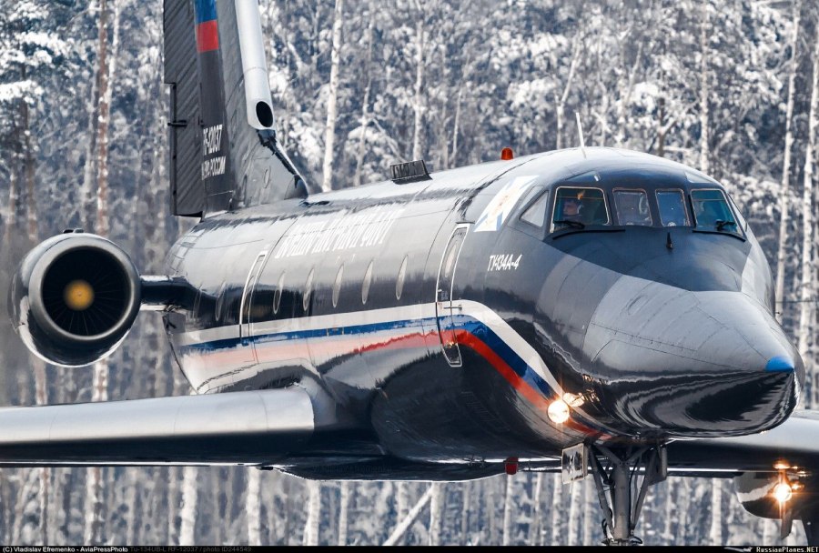 Ту 134 УБЛ черная
