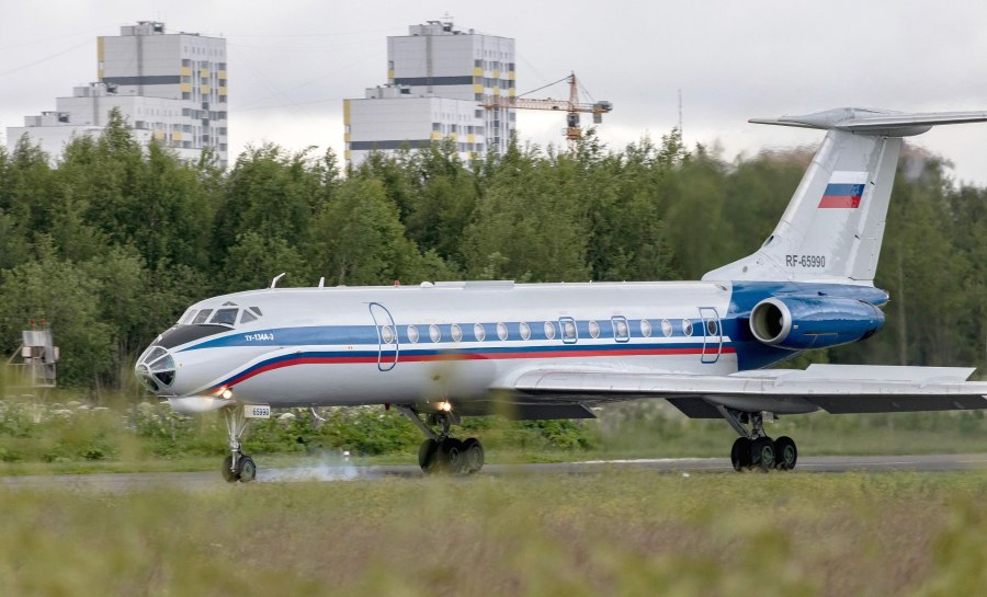 Ту 134 65990