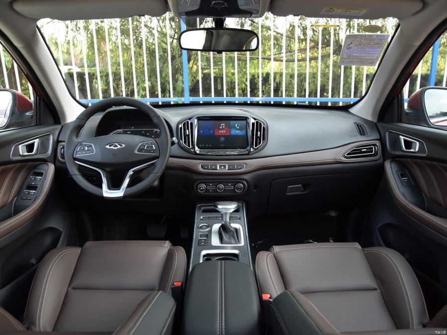Chery Tiggo 8 салон