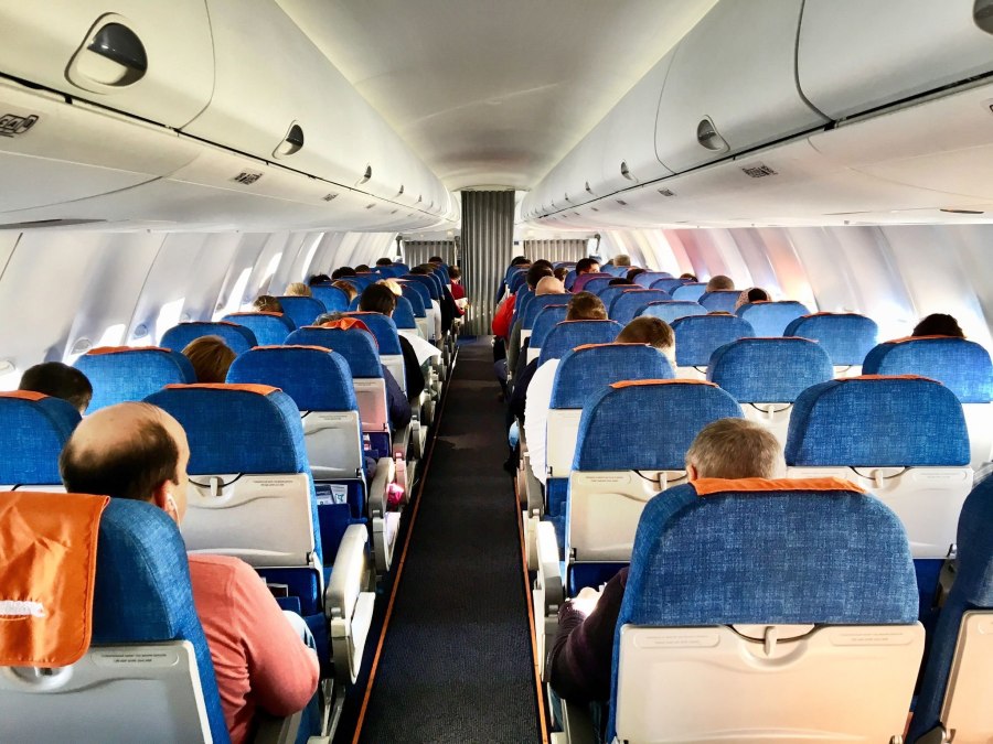 Самолет Sukhoi Superjet 100-95