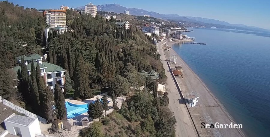 Крымский полуостров с высоты птичьего полета